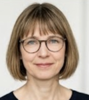 Dr. Julia Hoffmann
