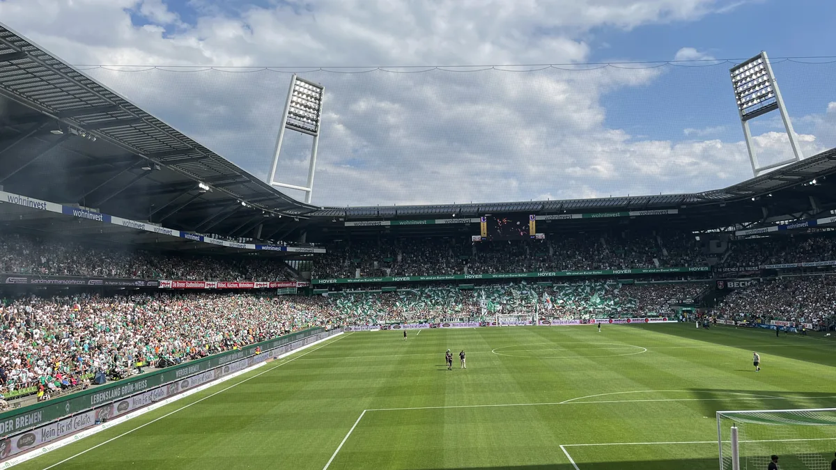 Bundesliga-Spiel im Weserstadion zwischen Werder Bremen und dem VfB Stuttgart. (Foto: Vincenzo.togni, CC BY-SA 4.0, via Wikimedia Commons)